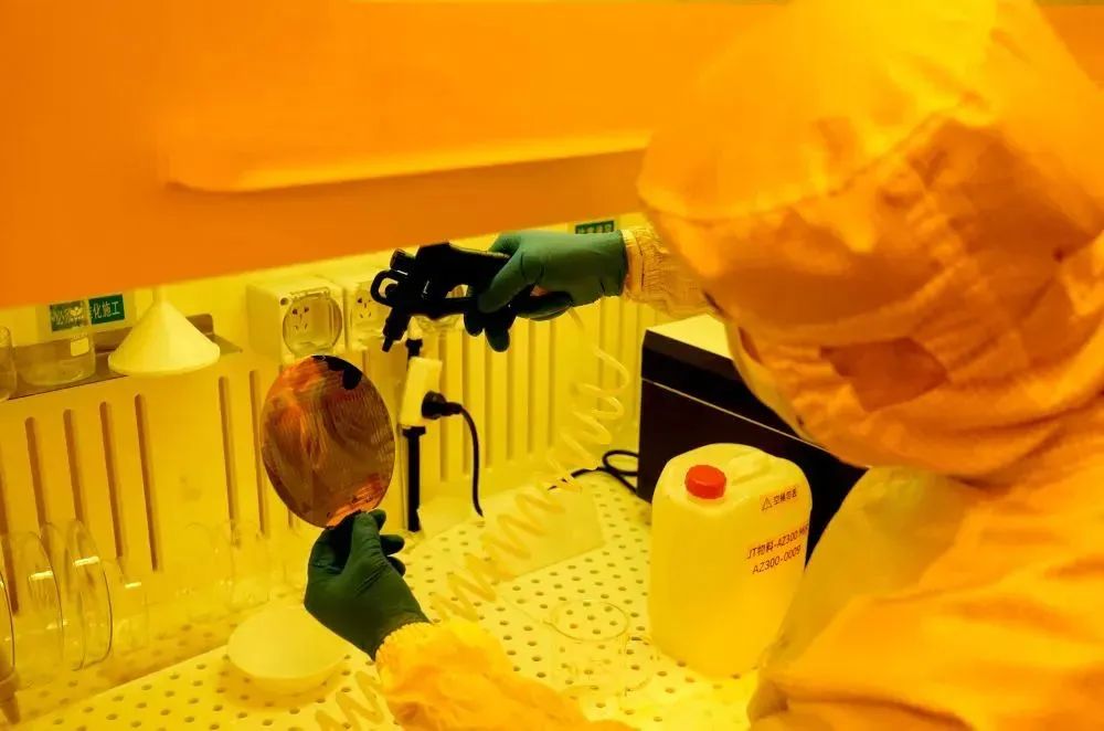 用意念玩游戏？我国首例侵入式脑机接口临床试验来了！