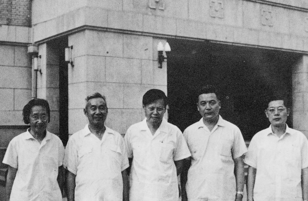 杨(yáng)振(zhèn)宁(níng)先(xiān)生(shēng)生(shēng)平(píng)
