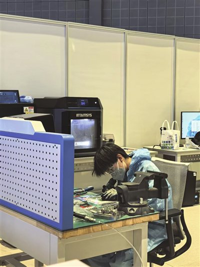 她用3D打印“拼”出自己的青春赛道