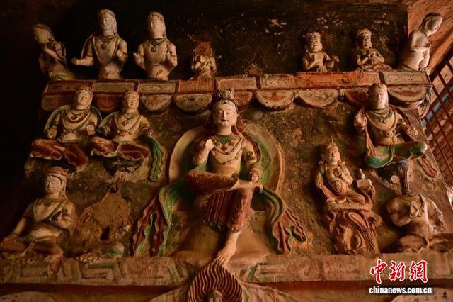 图为金塔寺石窟中的造像。高莹 摄